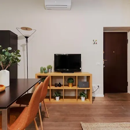 New & Cozy In Porta Romana Апартаменты Милан